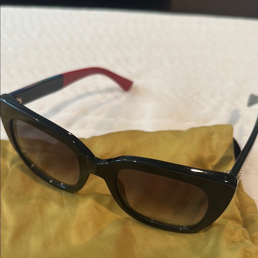 Gucci Black and Red Women's Sunglasses
